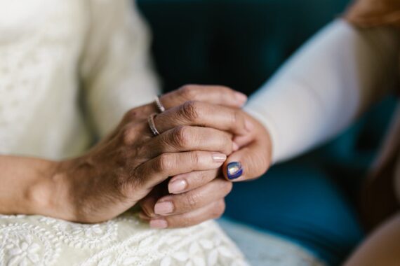 holding-hands